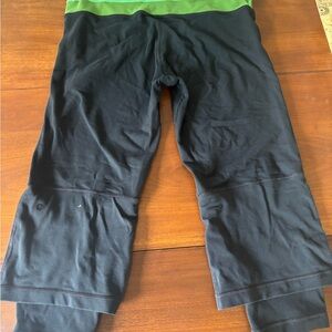 Black and Green Lululemon Yoga Pants